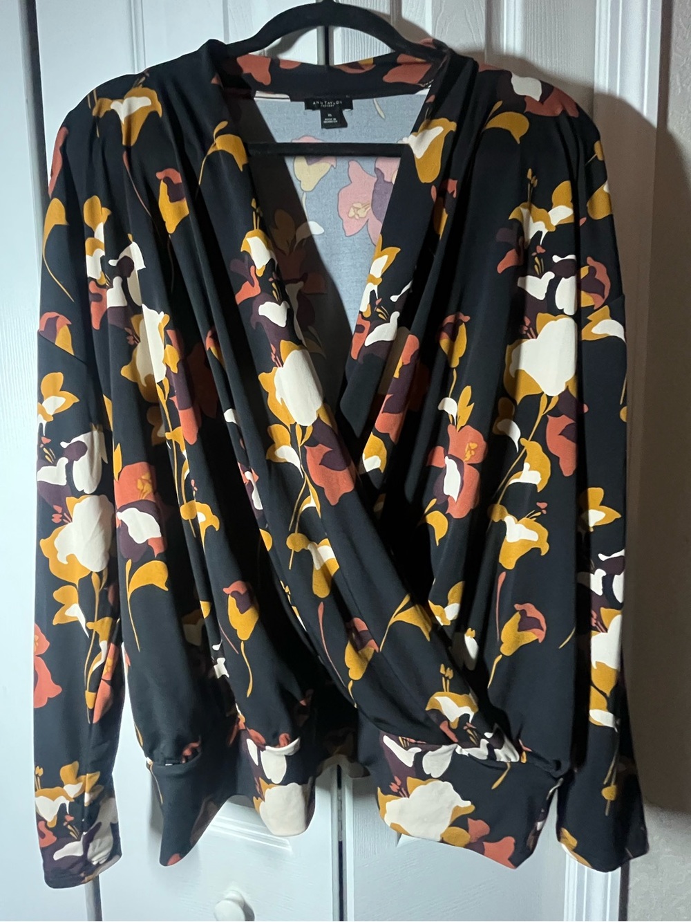 Ann Taylor Factory women’s floral long sleeve v-neck drop blouse size XL NWOT